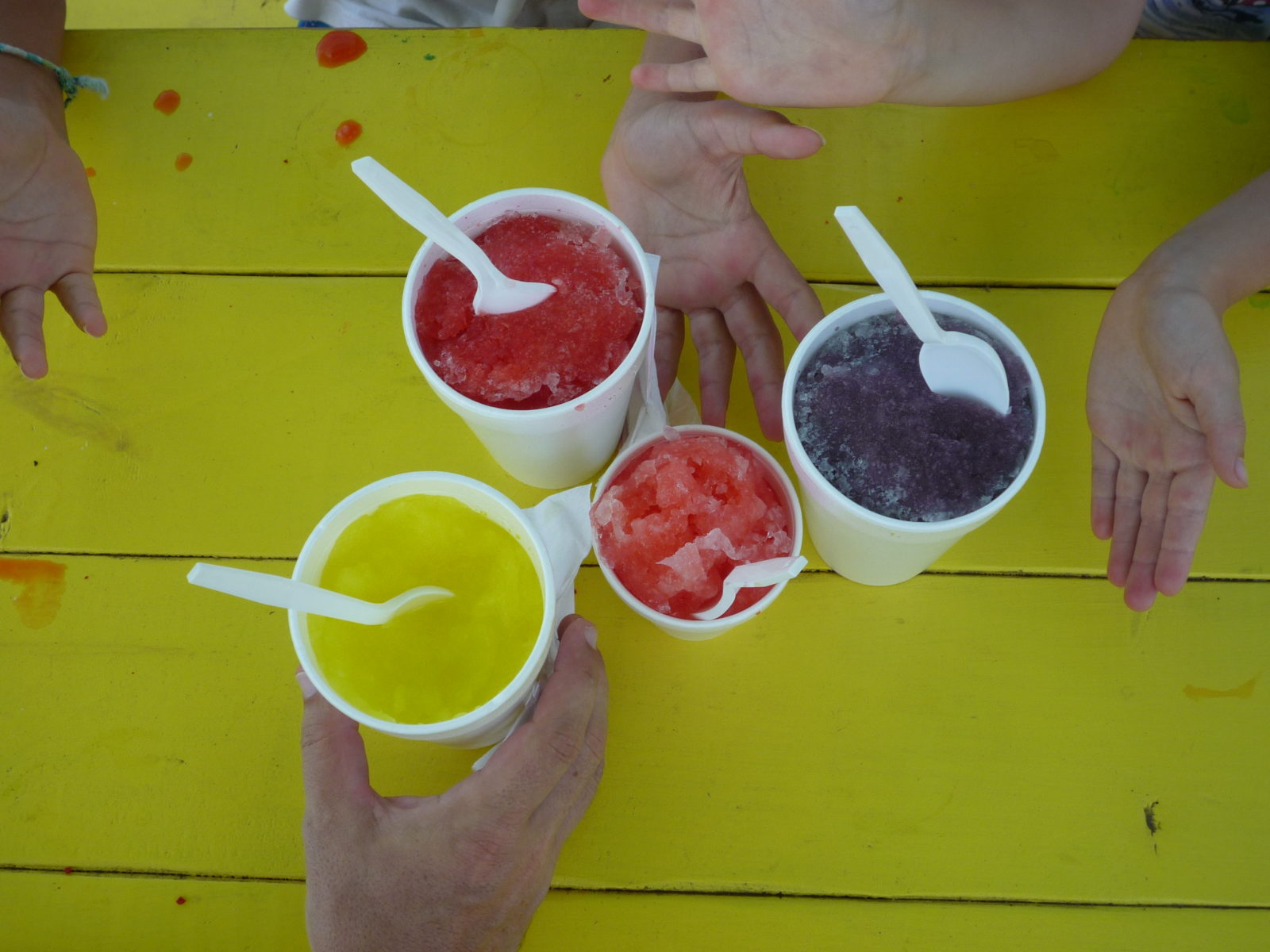 Texas-sized cups of shaved ice in various flavours