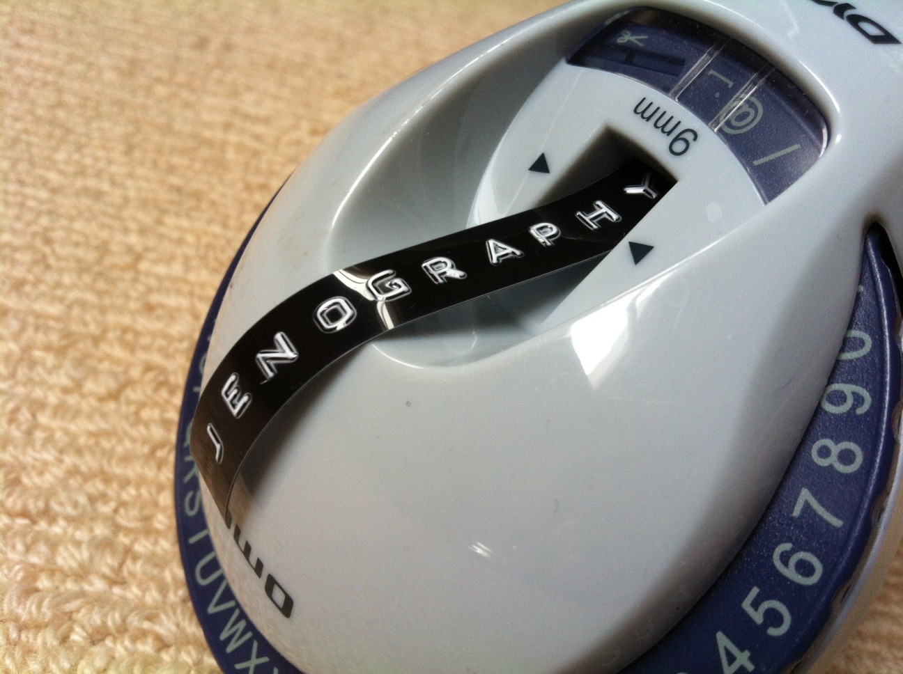 Dymo machine