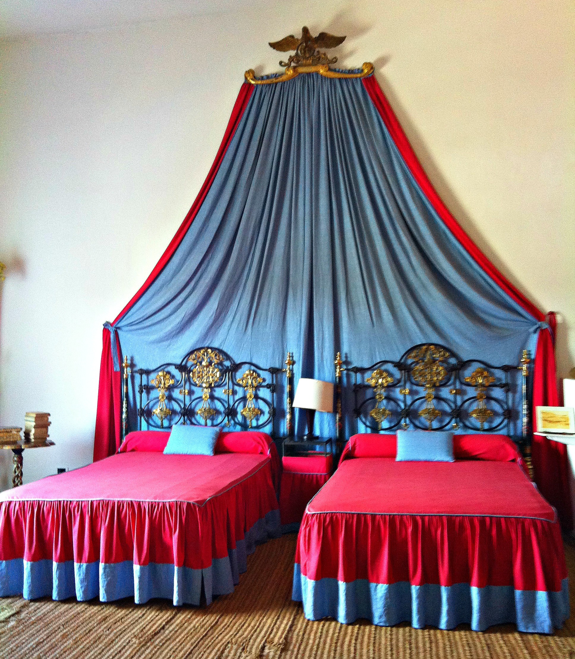 Salvador Dali's bed