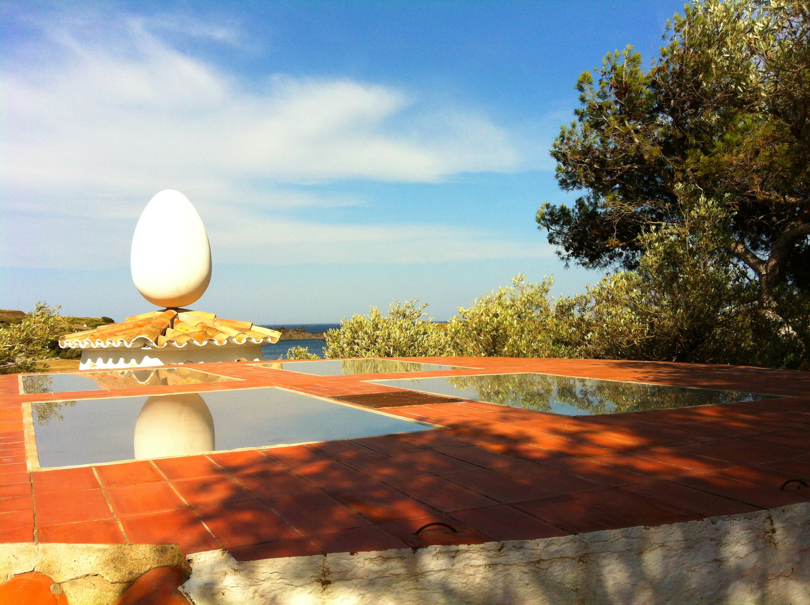 Dali House egg