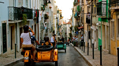 Motorcycle sidecar tours in Lisbon