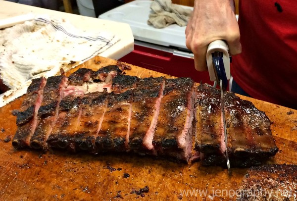 carving ribs at Snow's BBQ in Lexington, Texas
