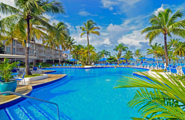 Jenography - the St James Morgan Bay Pool in St Lucia