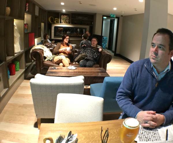 lounge Holiday Inn Camden by Jenography