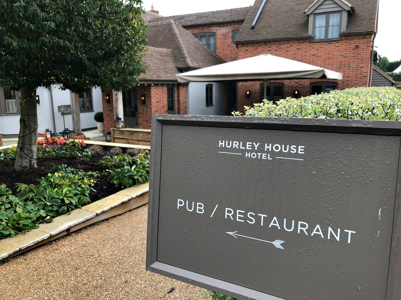 Hurley House Hotel sign - Jenography
