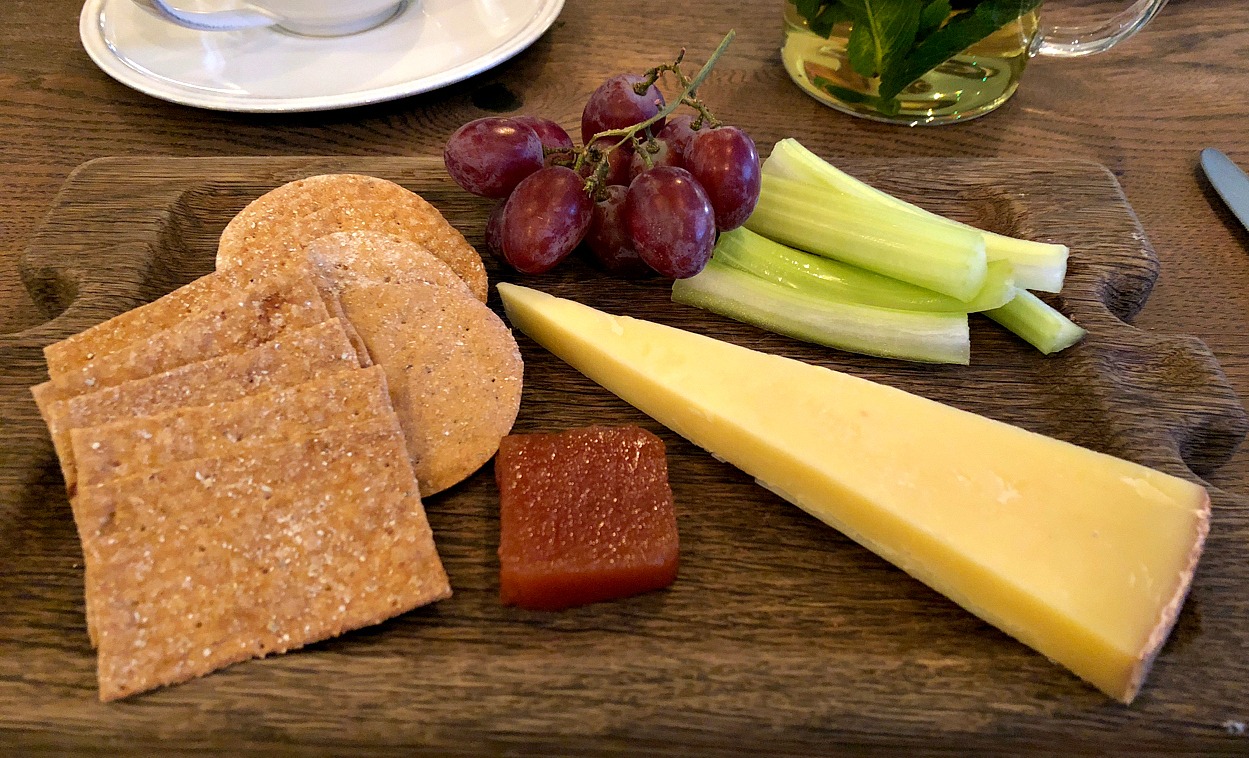 cheese plate Hurley House Hotel - Jenography