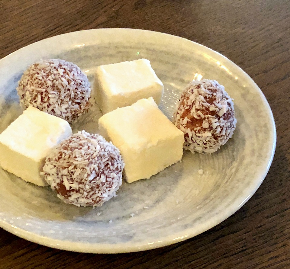 petit four Hurley House Hotel