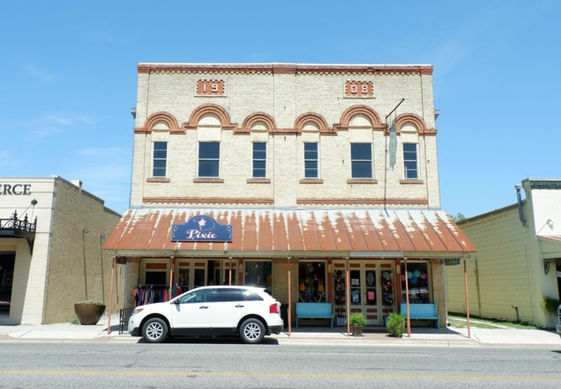 building in downtown Boerne, Texas