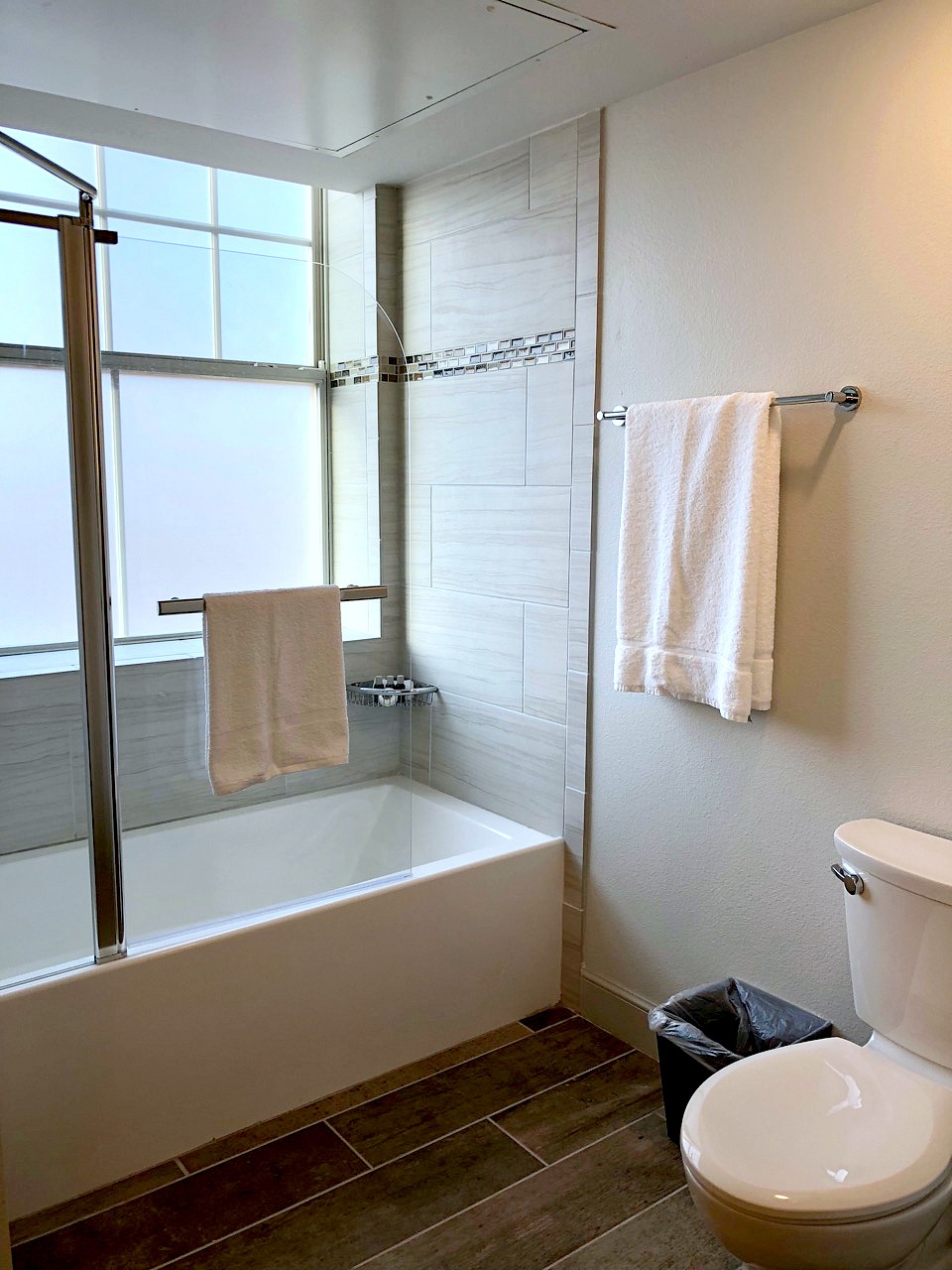 shower Pioneer Pocket Hotel
